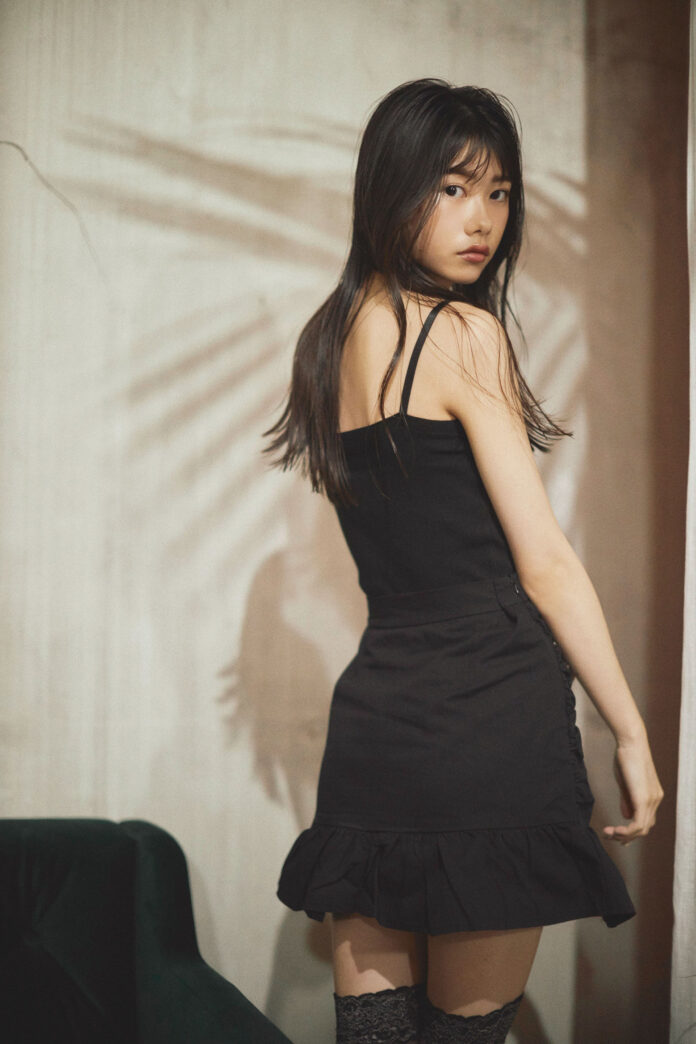 AKB48 千葉恵里 18歳、初めて挑んだ大人セクシー！『Platinum FLASH Vol.17』光文社より10月28日(木）発売！のメイン画像