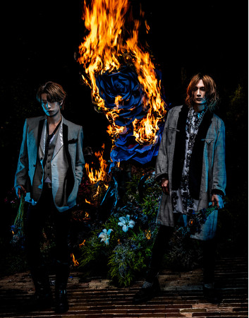 SHIN × 咲人(NIGHTMARE) によるプロジェクトSEESAW“奇蹟”の“軌跡”早くもファーストアルバム「BARRAGE」をリリース‼のサブ画像1_SEESAW アーティスト写真