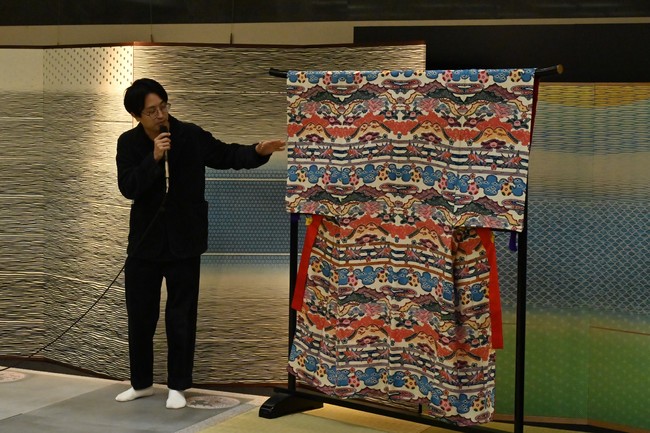 本物に拘った琉球伝統芸能「琉球の美」 復興中の首里城より無料LIVE配信（12/26）のサブ画像5_知念冬馬先生による紅型解説