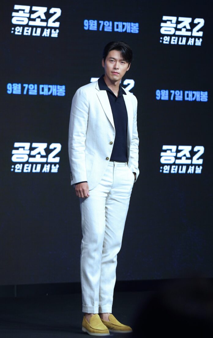 【ロロ・ピアーナ】韓国ブランドアンバサダーで俳優のヒョンビンが、新作映画の記者発表にてロロ・ピアーナのコレクションを着用 のメイン画像