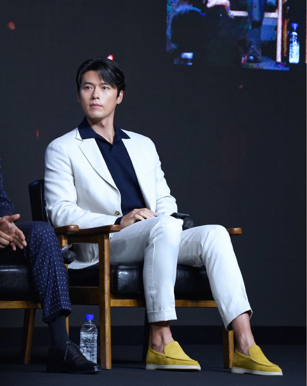 【ロロ・ピアーナ】韓国ブランドアンバサダーで俳優のヒョンビンが、新作映画の記者発表にてロロ・ピアーナのコレクションを着用 のサブ画像2