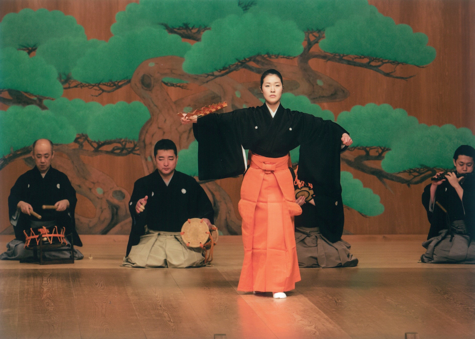 女性若手能楽師「寺井姉妹」による昼公演、GINZA SIX観世能楽堂にて開催のサブ画像1