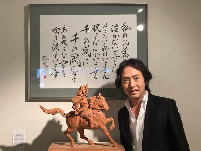 芸術の秋到来！テノール歌手・秋川雅史が初の木彫展を開催「歌手と彫刻家の二刀流です」のメイン画像