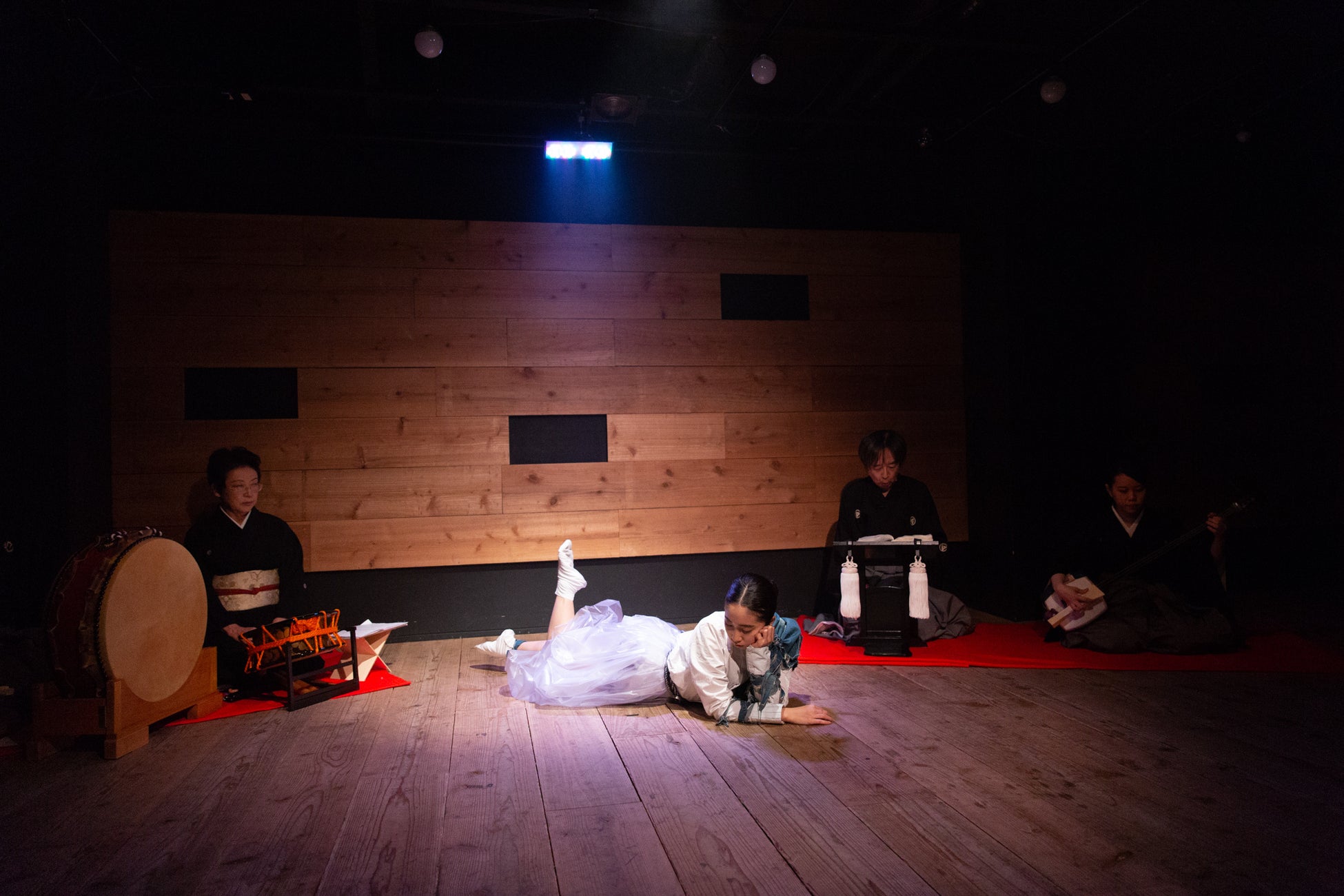 日本の古典作品が内包する同時代性を蘇らせ、身近な物語を創り出すやまみちやえが、音楽・演出をつとめるワークインプログレス公演『橋姫』をクマ財団ギャラリー（六本木）にて開催のサブ画像5_やまみちやえ《『ほくさいゑとき』義太夫とコンテンポラリーダンスによる》2020