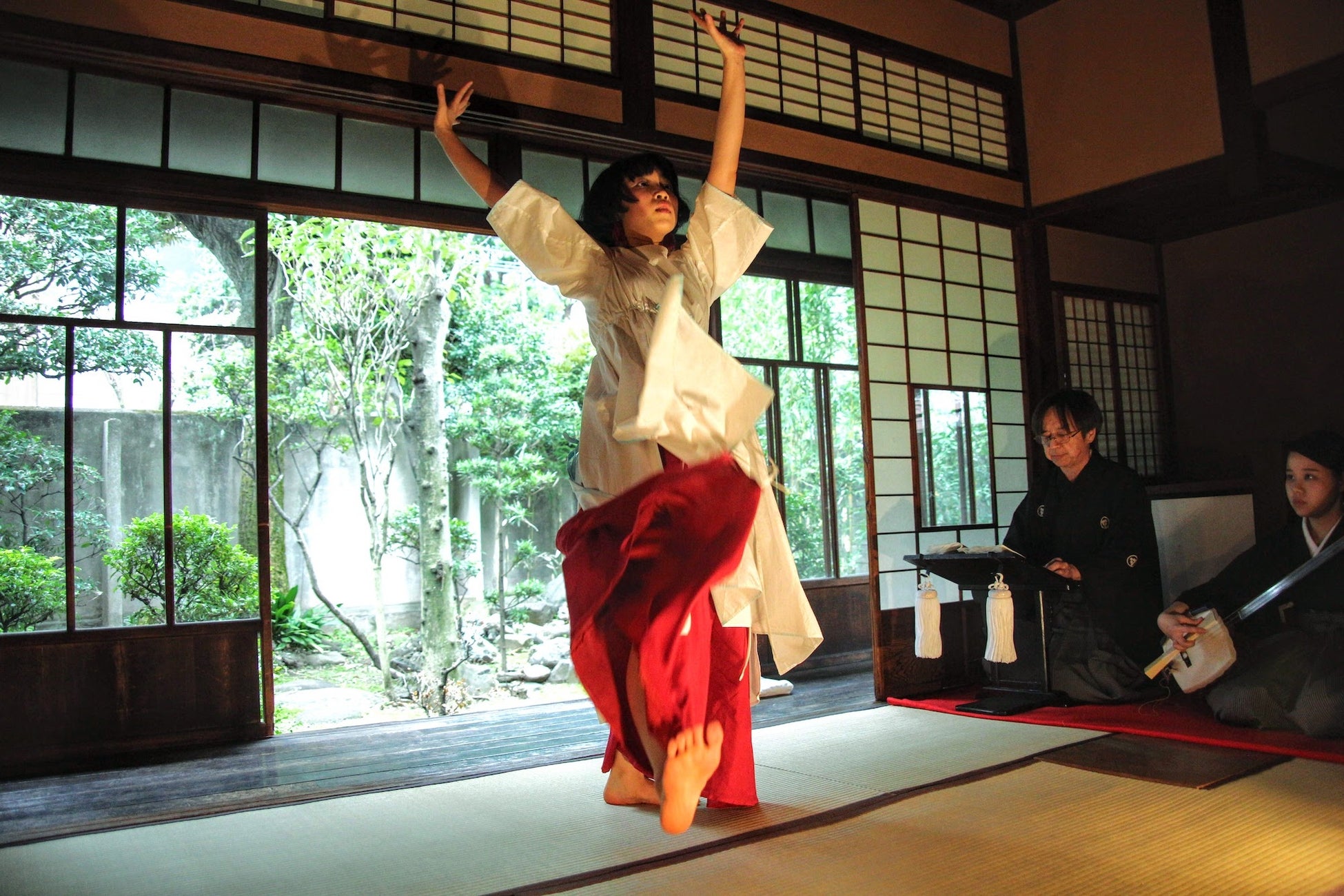 日本の古典作品が内包する同時代性を蘇らせ、身近な物語を創り出すやまみちやえが、音楽・演出をつとめるワークインプログレス公演『橋姫』をクマ財団ギャラリー（六本木）にて開催のサブ画像7_やまみちやえ《『橋姫』義太夫とコンテンポラリーダンスによる》2020