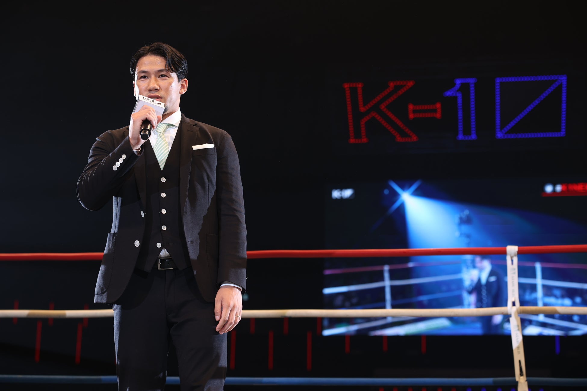 第2代K-1スーパー・フェザー級王者・卜部弘嵩が引退セレモニー「またいつか、格闘技に恩返しができたらいいなと思います」のサブ画像1