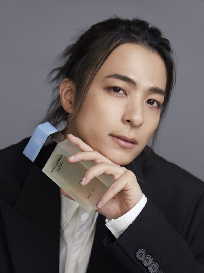 和田颯（Da-iCE）のインタビュー＆ムービが公開、ドルチェ＆ガッバーナ ビューティの香水「ライトブルー」を纏って。in ドルチェ＆ガッバーナ ビューティ プレスのメイン画像