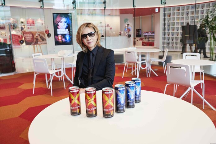 YOSHIKI×日本コカ·コーラ「リアルゴールド X/Y」 発売開始から24週間で合計出荷本数2,500万本突破のメイン画像