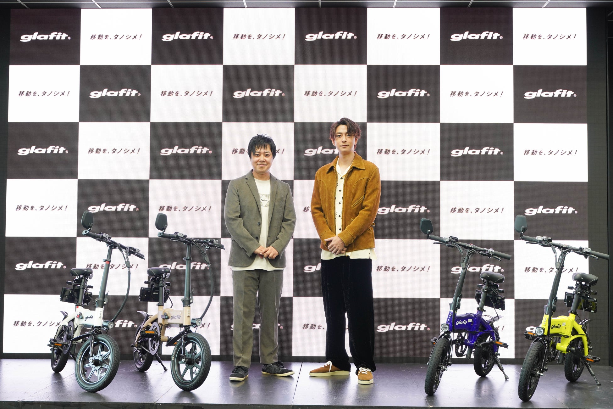 【イベントレポート】三浦翔平さんがブランドサポーターに就任！ 「glafitは都内に最適！みんなの夢が詰まったバイク！」のサブ画像1_左）鳴海禎造(glafit 代表) 　　右）三浦翔平さん