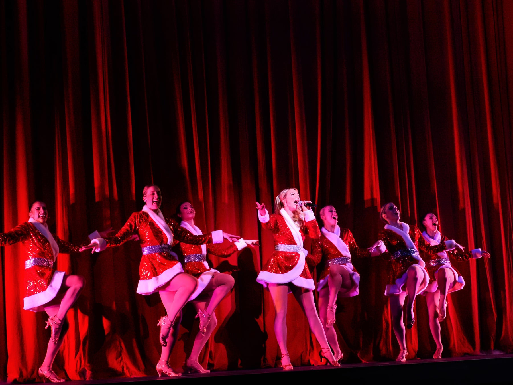 3年ぶりの『ブロードウェイ クリスマス・ワンダーランド2022』開幕！心ときめくクリスマスソングの嵐、今年のご褒美にぜひ！のサブ画像6