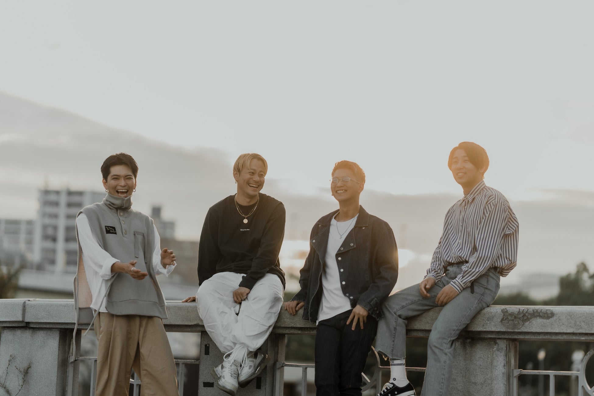 関西出身4人組グループ・THE FRANK VOX が2023年2月のメジャーデビューをストリートライブでファンに報告！先行配信楽曲「ワタリドリ」を12月21日にリリース！のサブ画像1