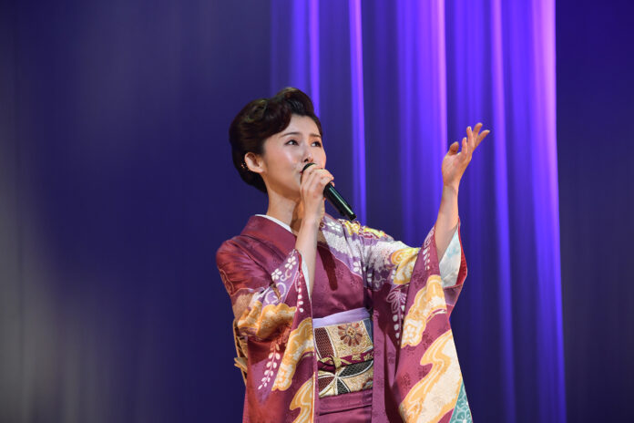 小桜舞子、地元の神奈川で新曲発表コンサートを開催！のメイン画像