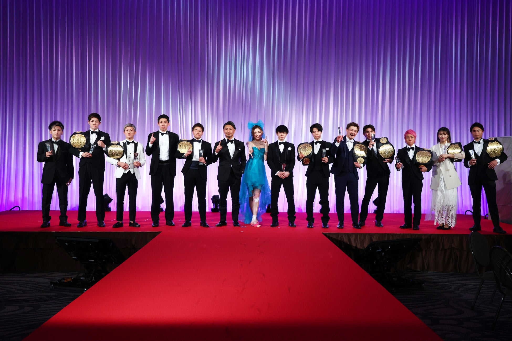 『K-1 AWARDS 2022』表彰式で「軍司 泰斗」選手がMVPに！美川憲一さん、デヴィ夫人、山之内すずさん、ゆうちゃみさん他、豪華プレゼンター陣も受賞をお祝いのサブ画像2
