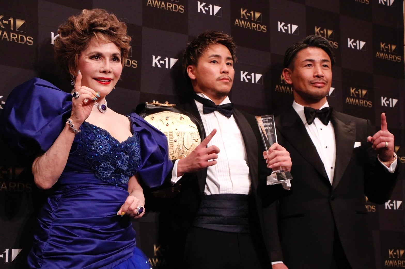 『K-1 AWARDS 2022』表彰式で「軍司 泰斗」選手がMVPに！美川憲一さん、デヴィ夫人、山之内すずさん、ゆうちゃみさん他、豪華プレゼンター陣も受賞をお祝いのサブ画像4