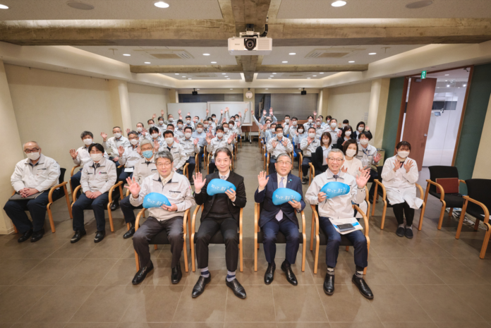 肝炎対策広報大使の徳光 和夫氏が京都府の歯科・医科医療機器メーカー 株式会社モリタ製作所を訪問「ウイルス性肝炎について、理解を深めて」のメイン画像