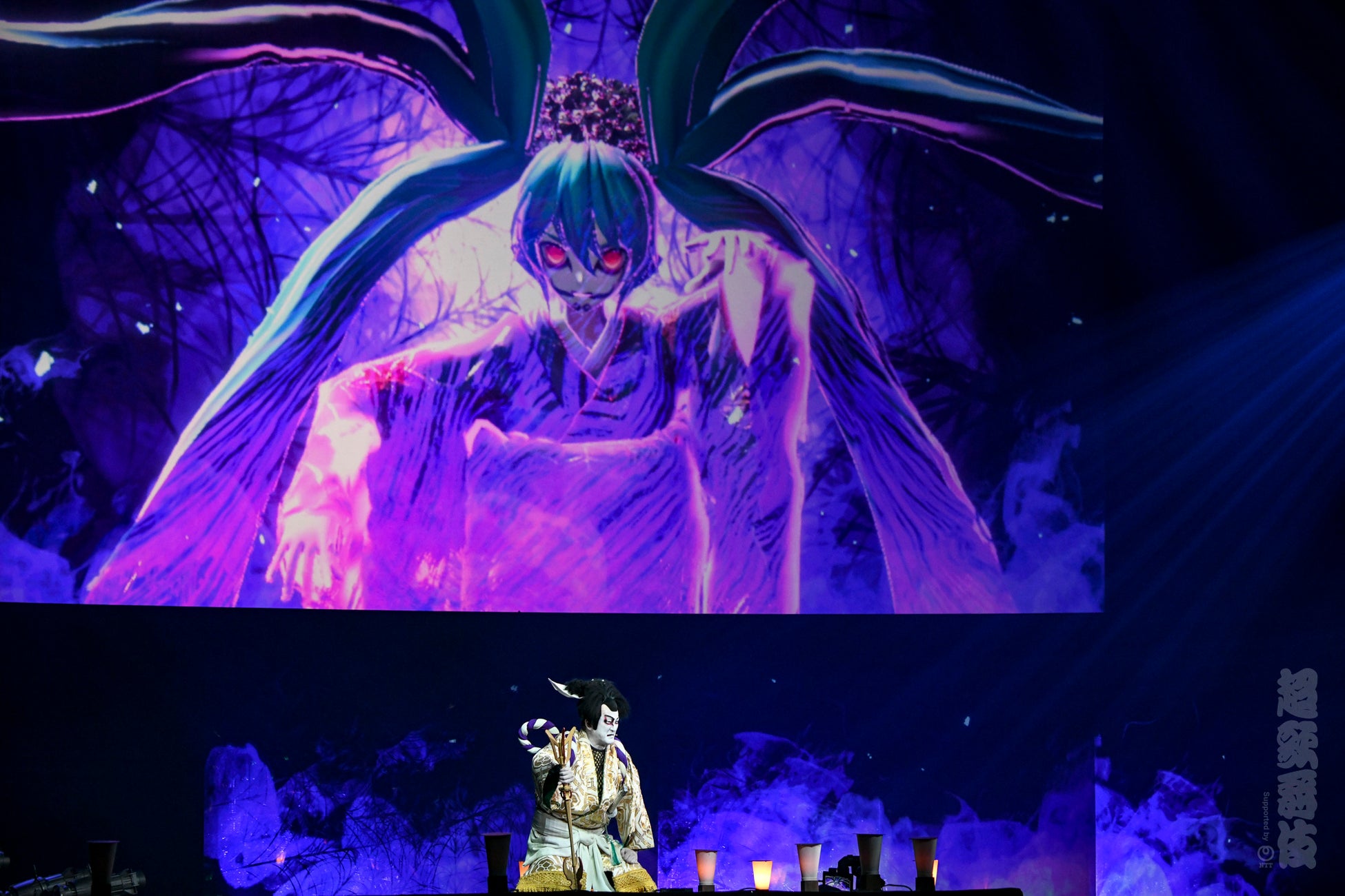 【4月29日・30日開催】中村獅童×初音ミクによる「超歌舞伎Powered by NTT」2023年公演の全貌を公開のサブ画像2_2021年に上演された『御伽草紙戀姿絵』の様子