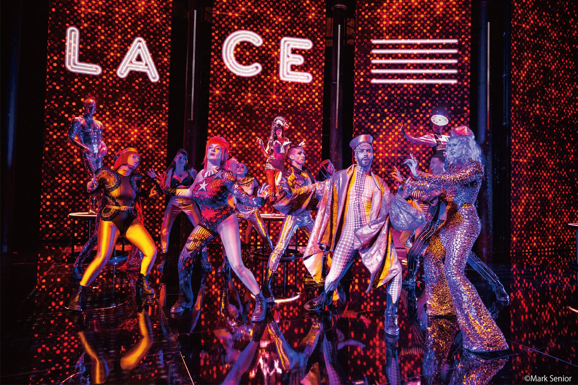 世界的ファッション・デザイナーのジャンポール・ゴルチエが手がけるFASHION ︎× MUSIC × DANCEで魅了する『ファッション・フリーク・ショー』即完売となったグッズのEC販売を再開！のサブ画像4