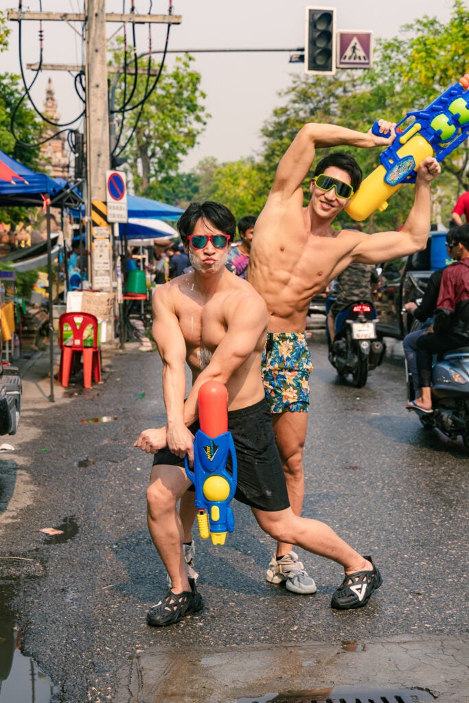 【祭×筋肉】マッスルプラスメンバーがタイ・ソンクランの水かけ祭りに参戦！「ソンクランのマッチョ in チェンマイ」のマッチョフリー素材を提供開始！นักกล้ามควาย in Chiangmaiのサブ画像7