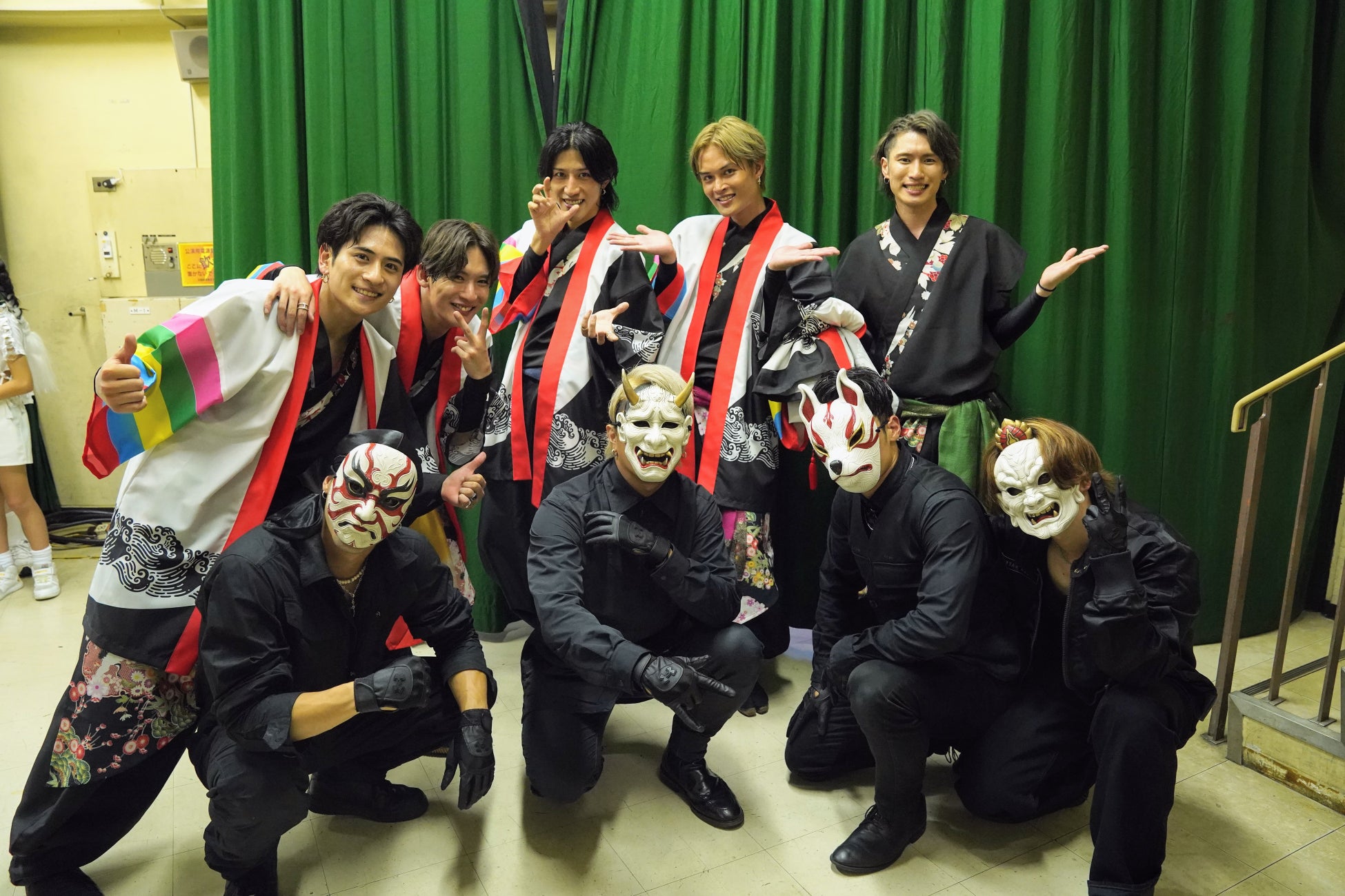 謎のお面ダンステロリスト集団O-MENZが7th ANNIVERSARY TOUR 『超G.U.M祭』ファイナル大阪城野外音楽堂にオープニングアクトとして出演翌日には大阪城公園で路上ライブも開催 のサブ画像1