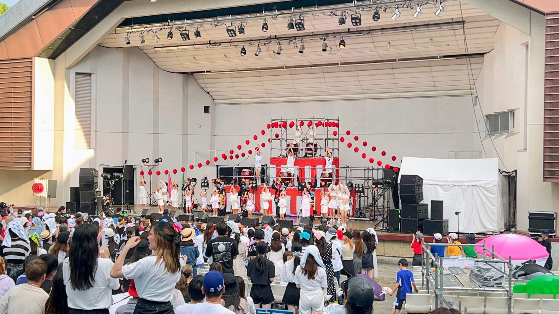 謎のお面ダンステロリスト集団O-MENZが7th ANNIVERSARY TOUR 『超G.U.M祭』ファイナル大阪城野外音楽堂にオープニングアクトとして出演翌日には大阪城公園で路上ライブも開催 のサブ画像2