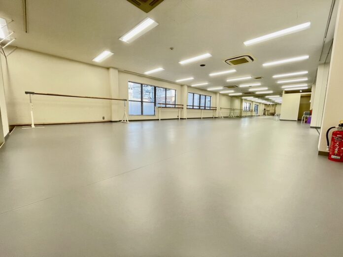 【芦屋バレエスクール】バレエスタジオがリニューアルオープン！　より広々とした、快適なバレエスタジオにのメイン画像