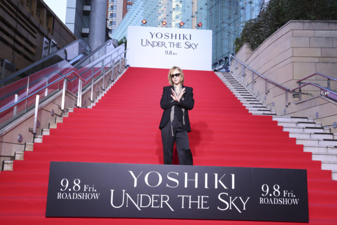 映画『YOSHIKI : UNDER THE SKY』ジャパンプレミア開催　レッドカーペットに監督のYOSHIKIと出演アーティストのHYDEなど豪華ゲストが登場！のメイン画像