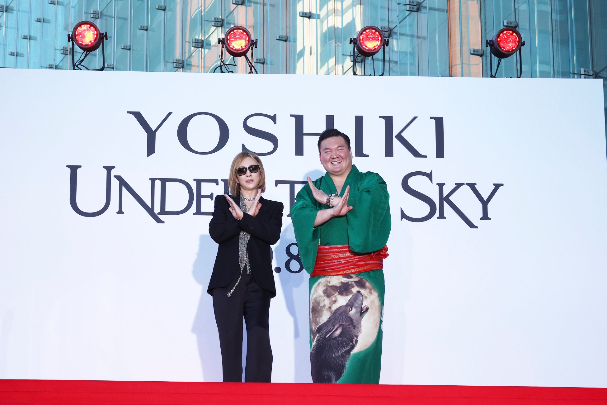 映画『YOSHIKI : UNDER THE SKY』ジャパンプレミア開催　レッドカーペットに監督のYOSHIKIと出演アーティストのHYDEなど豪華ゲストが登場！のサブ画像3