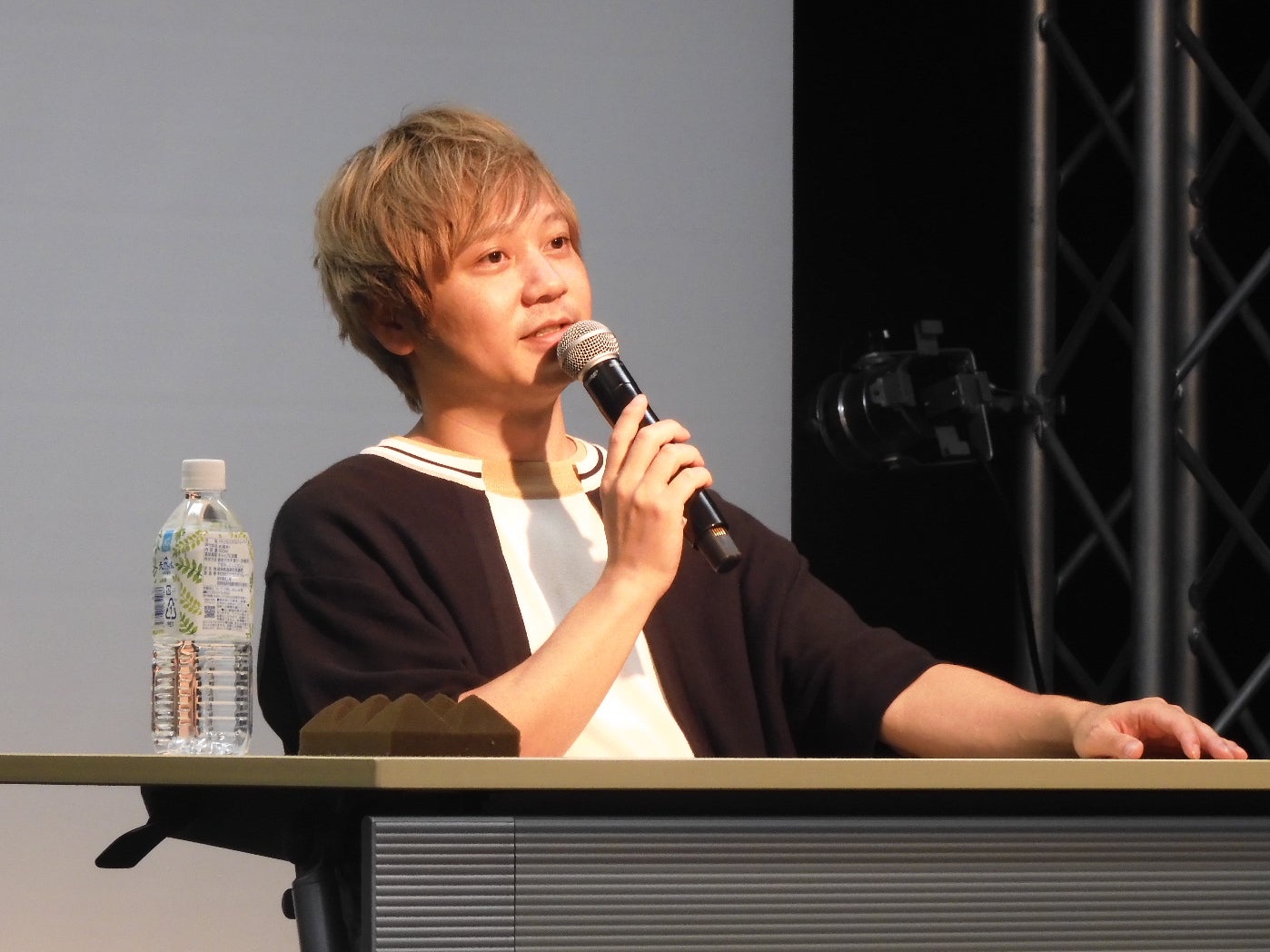 人気アニメ「東京リベンジャーズ」佐野万次郎(マイキー)役の林勇さんがAMGに来校。「諦めなければ夢は叶う」と、声優を目指す人たちにエールのサブ画像3