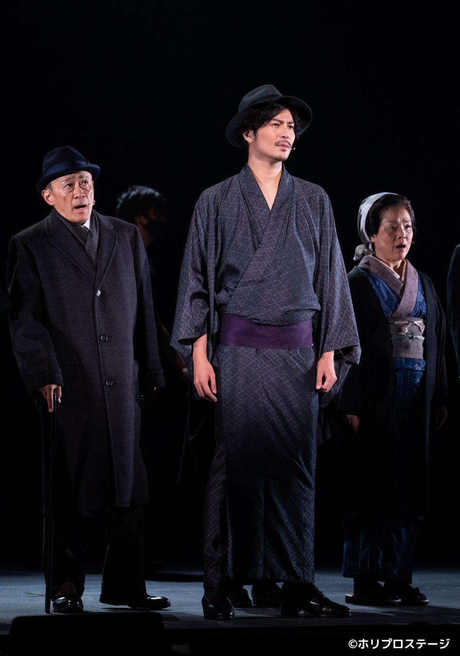 【舞台写真・コメント】Daiwa House presents ミュージカル『生きる』いよいよ初日開幕！のサブ画像4_小説家 役（ダブルキャスト）：平方元基