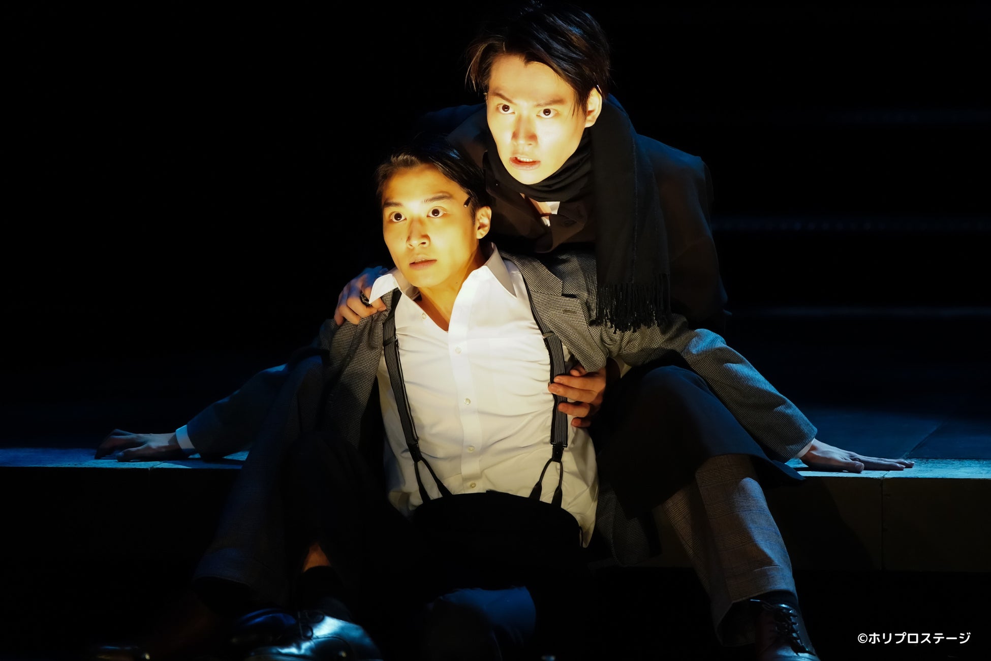 【舞台写真・ダイジェスト映像・コメント】ミュージカル『スリル・ミー』全ペア初日開幕！【栗山民也演出】のサブ画像10_左下）私役：松岡広大／右上）彼役：山崎大輝