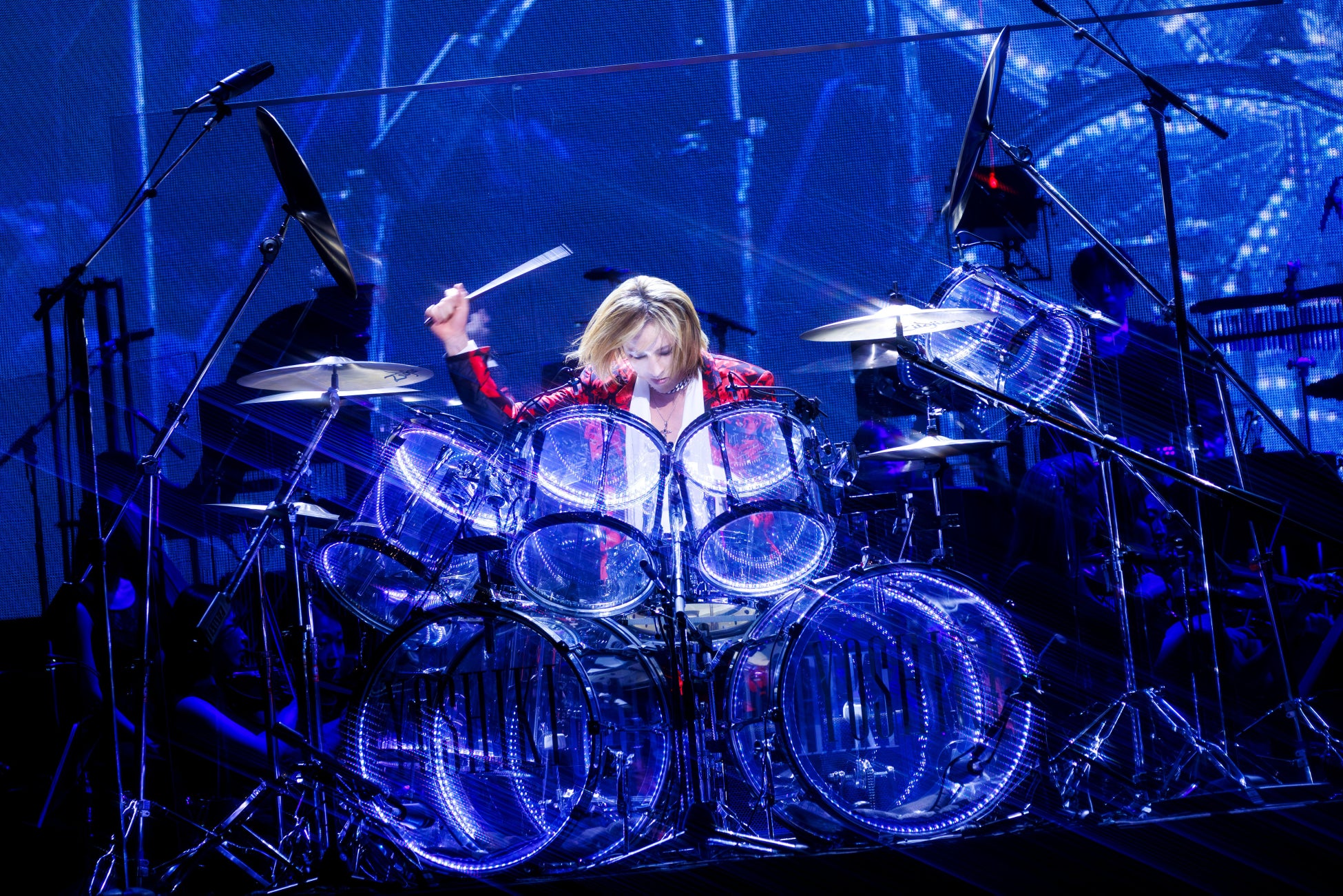 YOSHIKI 9年ぶりのクラシカルワールドツアー　日本公演ファイナルは感動の嵐オーケストラ×ドラムの融合で大迫力のパフォーマンス披露のサブ画像2