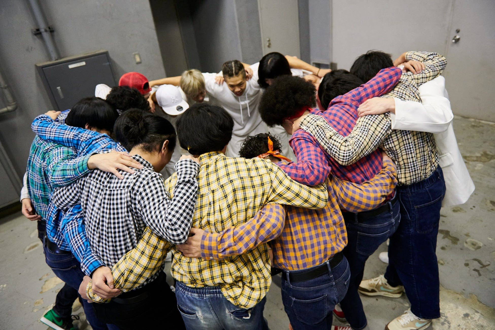 REAL AKIBA BOYZ【速報レポート】15th to 16thライブ大盛況で終幕！成田空港でのコラボ、コンプティーク表紙・特集、オーイシ武道館への出演！2024年ワンマンライブツアー情報を公開のサブ画像2_写真AYATO.