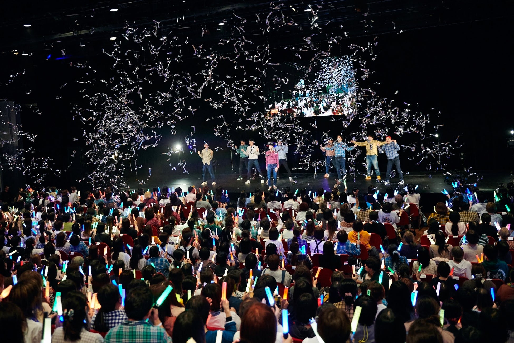 REAL AKIBA BOYZ【速報レポート】15th to 16thライブ大盛況で終幕！成田空港でのコラボ、コンプティーク表紙・特集、オーイシ武道館への出演！2024年ワンマンライブツアー情報を公開のサブ画像9_写真AYATO.