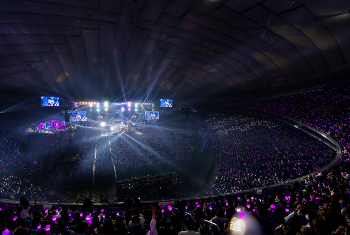 『2023 MAMA AWARDS』東京ドームの光で埋め尽くされた観客8万人&グローバル200余りの地域のK-POP観客が一つになるのメイン画像