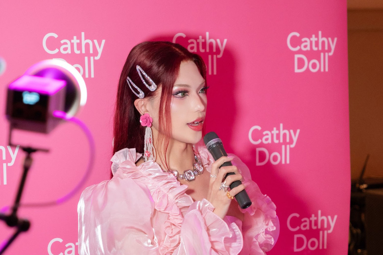 【イベントレポート】Cathy Doll コラボコスメ監修のZutti Mattia登壇！“酔いしれるうるツヤeye”を叶える、新色トリオアイシャドウパレット発表会を開催のサブ画像11