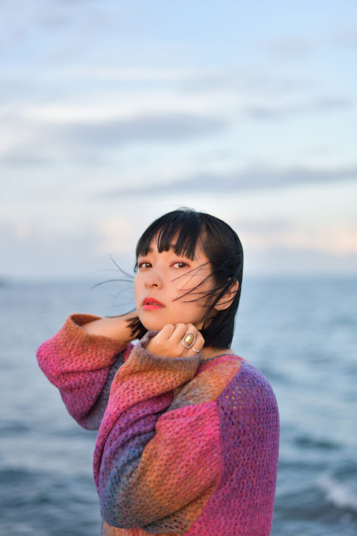 近藤夏子、ベリーグッドマンRover提供の新曲「÷」リリース。“自分を肯定していい。”そんな気持ちにさせてくれる大人の自己肯定ソングのメイン画像