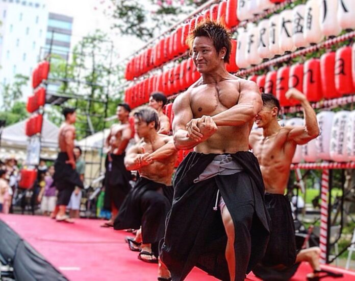 【お祭り×マッチョ】中野駅前大盆踊り大会で筋肉紳士集団ALLOUTが今年も「筋肉盆踊り」！今年は水かけ企画も実施！のメイン画像