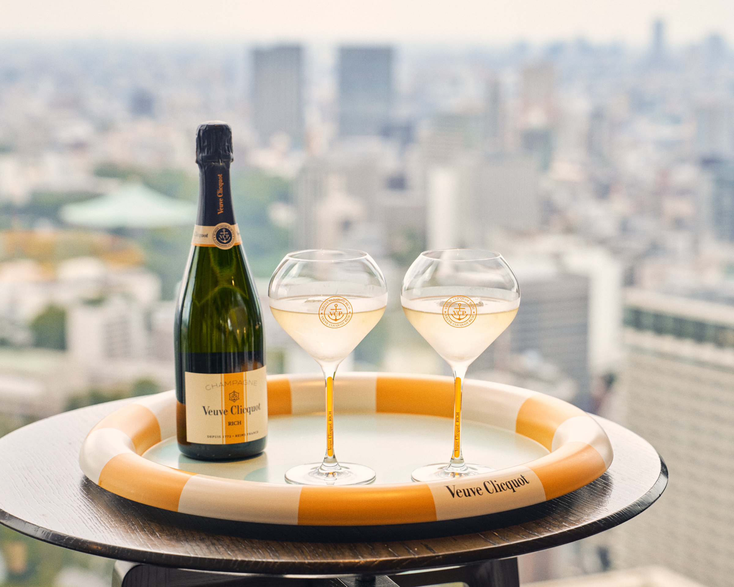 「ヴーヴ・クリコ リッチ オン アイス&ロゼ」を楽しむポップアップテラス「SUN CLUB by Veuve Clicquot（サン・クラブ by ヴーヴ・クリコ）」が各地にオープンのサブ画像9