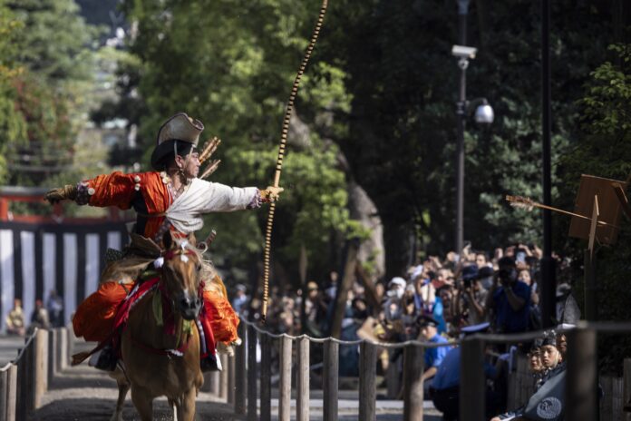 中央区で初！　御宗家による流鏑馬の実演のメイン画像