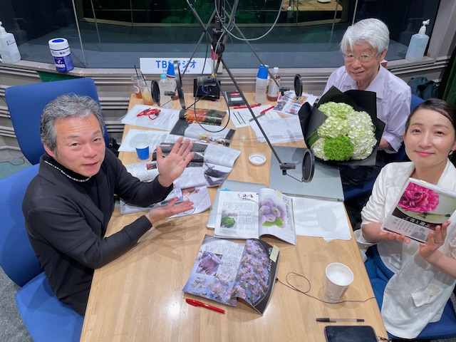 花人の赤井勝さんに聴く　花を通じて「心」を伝える「花人」としての表現と、「装花」にこだわる人生観のサブ画像1