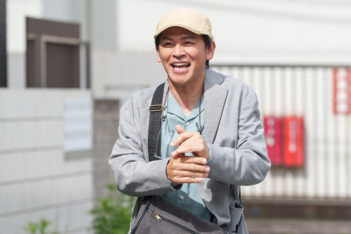 バントの名手？岡田圭右語る　ドラマ＆野球論「芸人はツーアウト満塁で打席に立つ代打！」のメイン画像