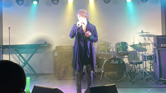 安田貴広氏がライブ終了後にパフォーマンスにフィードバック！Music Planet（ミュージックプラネット）がアーティスト必見のライブイベントを大阪で開催しました！のメイン画像