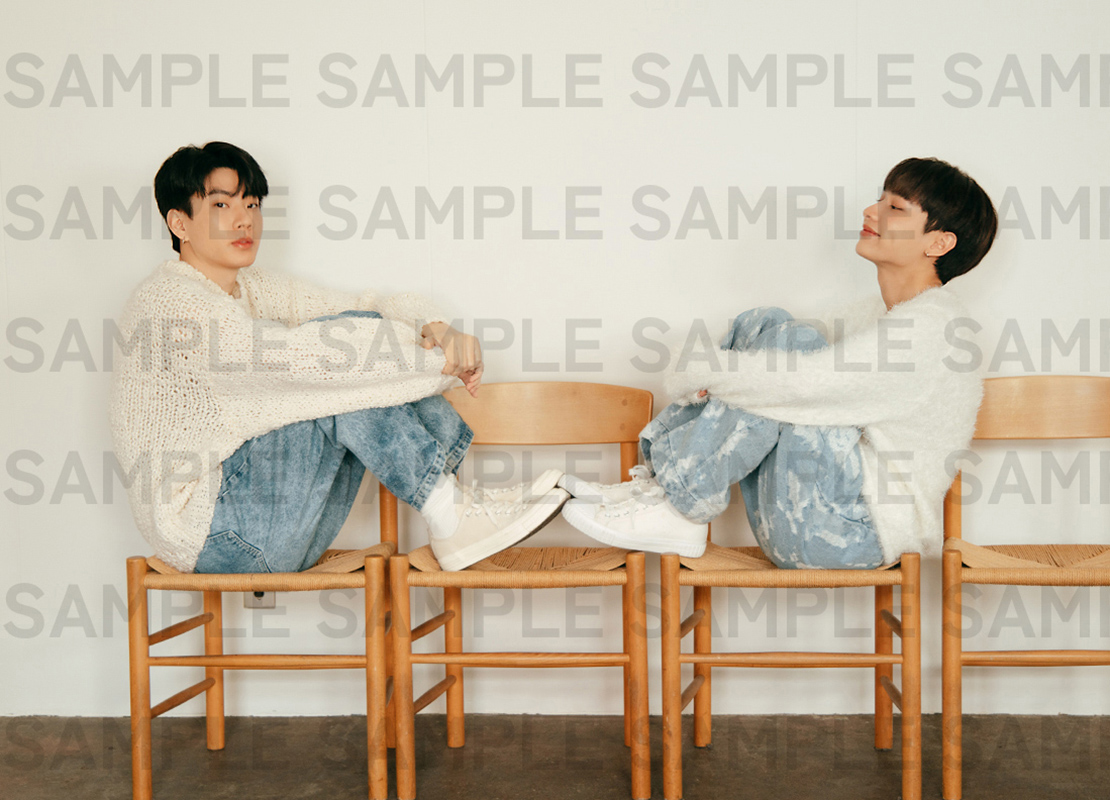 「Theory of Love」など数々の人気タイドラマで共演のOff＆Gunが日本初の写真集を発売！ 東京の代表的スポットを巡る“世界で一番かわいい関係”の2人を収録のサブ画像10_『Off＆Gun写真集「evergreen」Baby ver.』セブンネットショッピング購入特典フォトカード