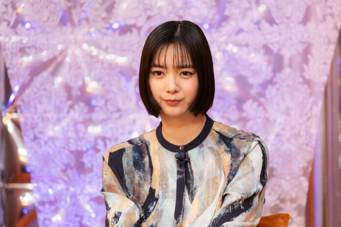 「ABEMA」、2月21日（金）よる10時より放送する『ダマってられない女たち』第10話に先駆けて、新川優愛、ゆうちゃみらゲストのスタジオの様子を公開！のメイン画像