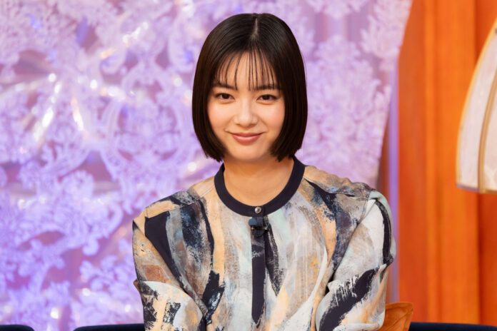 「ABEMA」、3月7日（金）よる10時より放送する『ダマってられない女たち』第12話に先駆けて、笹崎里菜、新川優愛らゲストのスタジオの様子を公開！のメイン画像